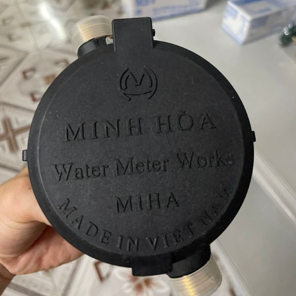 dong-ho-than-nhua-mh-13 đồng hồ nước mh